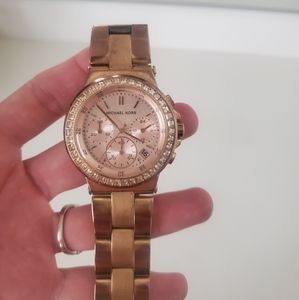 Michael kors rose gold watch